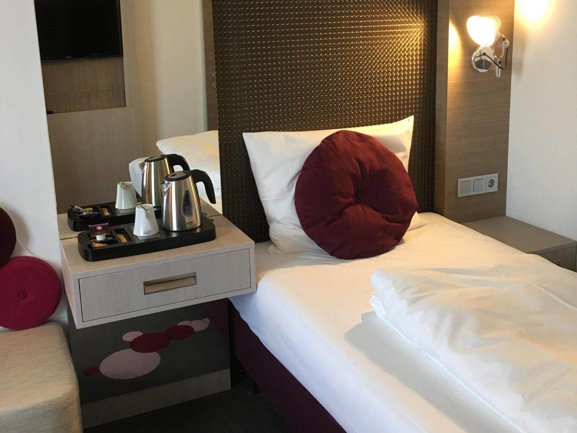 שווביש האל Hotel Smartino מראה חיצוני תמונה