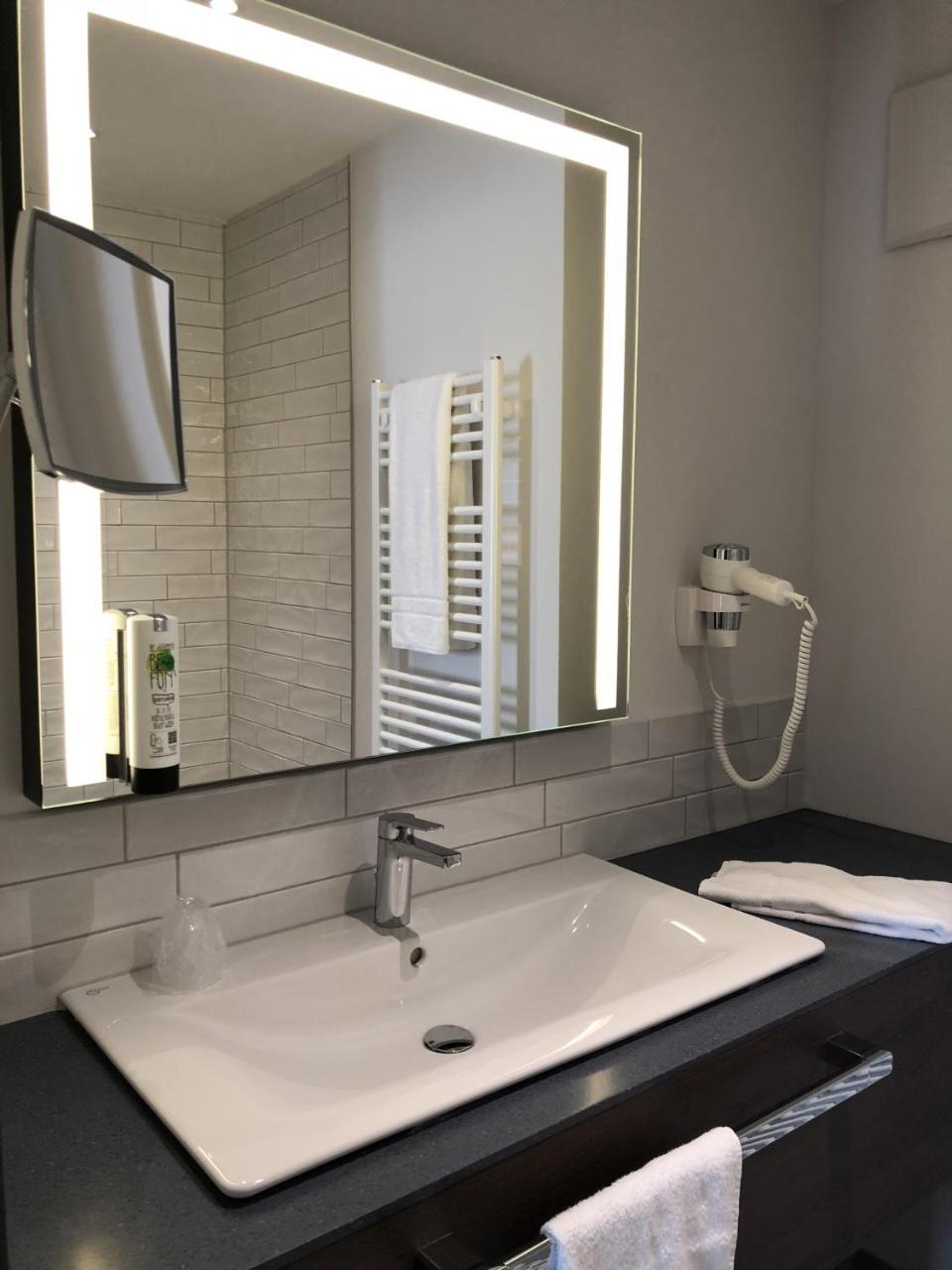 שווביש האל Hotel Smartino מראה חיצוני תמונה