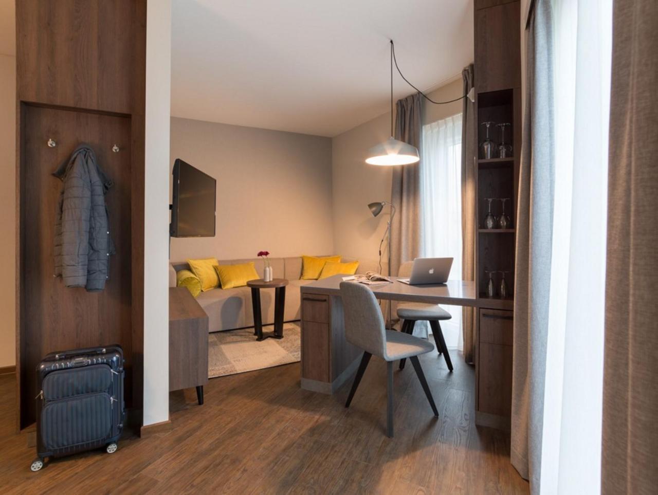 שווביש האל Hotel Smartino מראה חיצוני תמונה