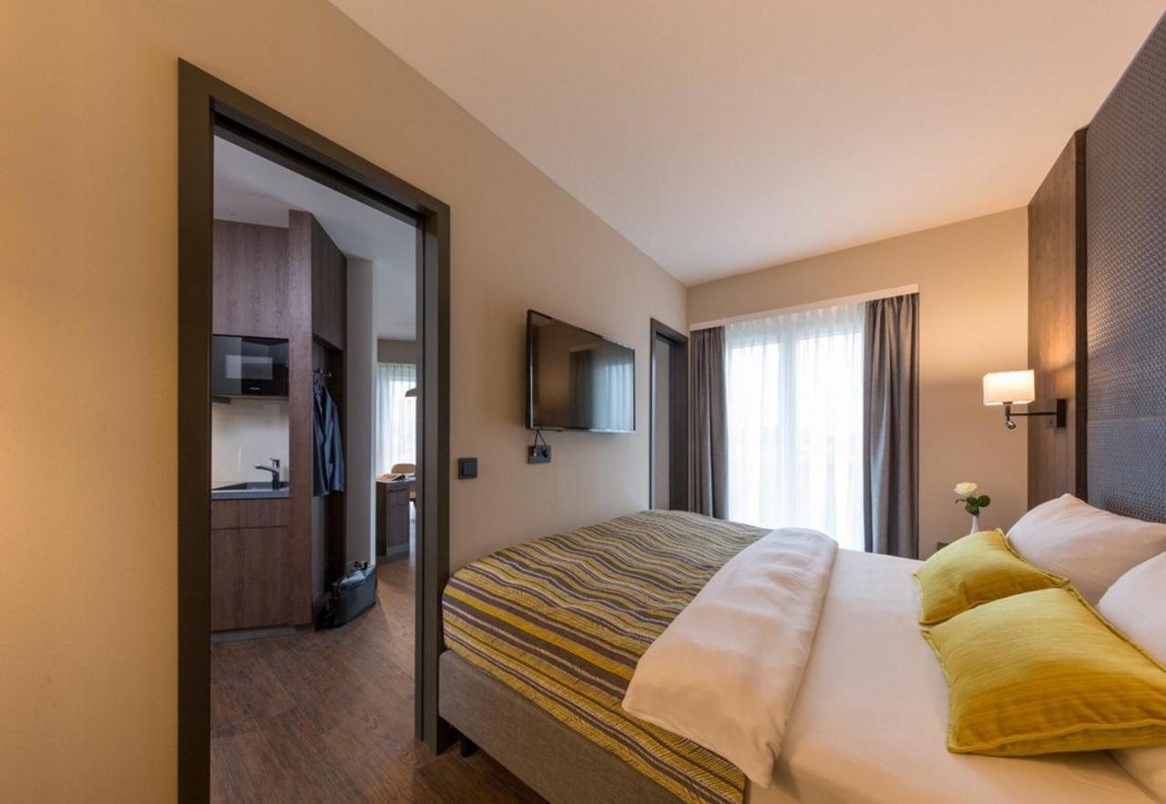 שווביש האל Hotel Smartino מראה חיצוני תמונה