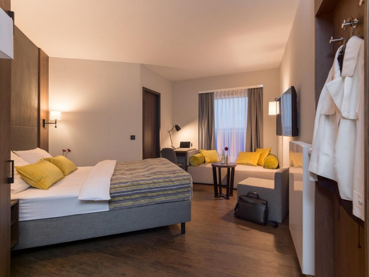 שווביש האל Hotel Smartino מראה חיצוני תמונה